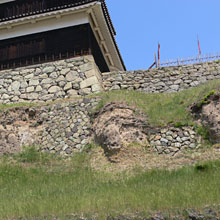 西櫓下の石垣
